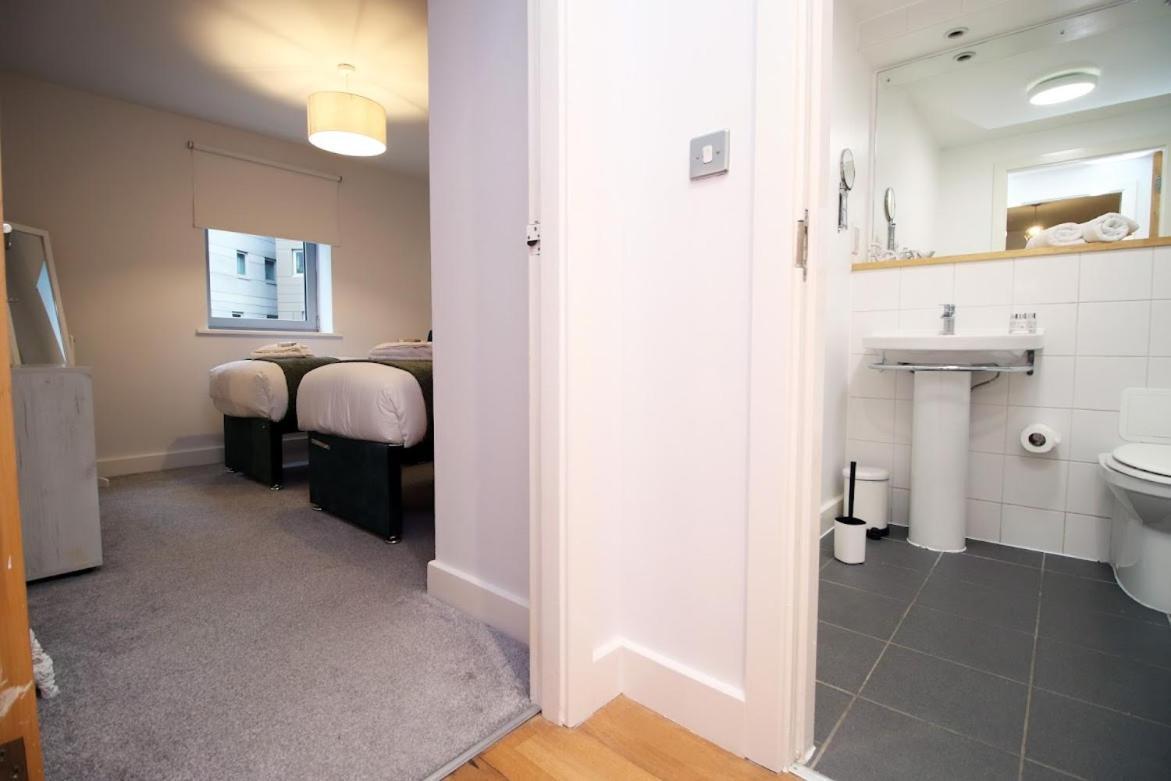 Hamilton Court 1Bedroom Apartment, Bright And Central Location With Balcony And Wi-Fi Bristol Eksteriør billede