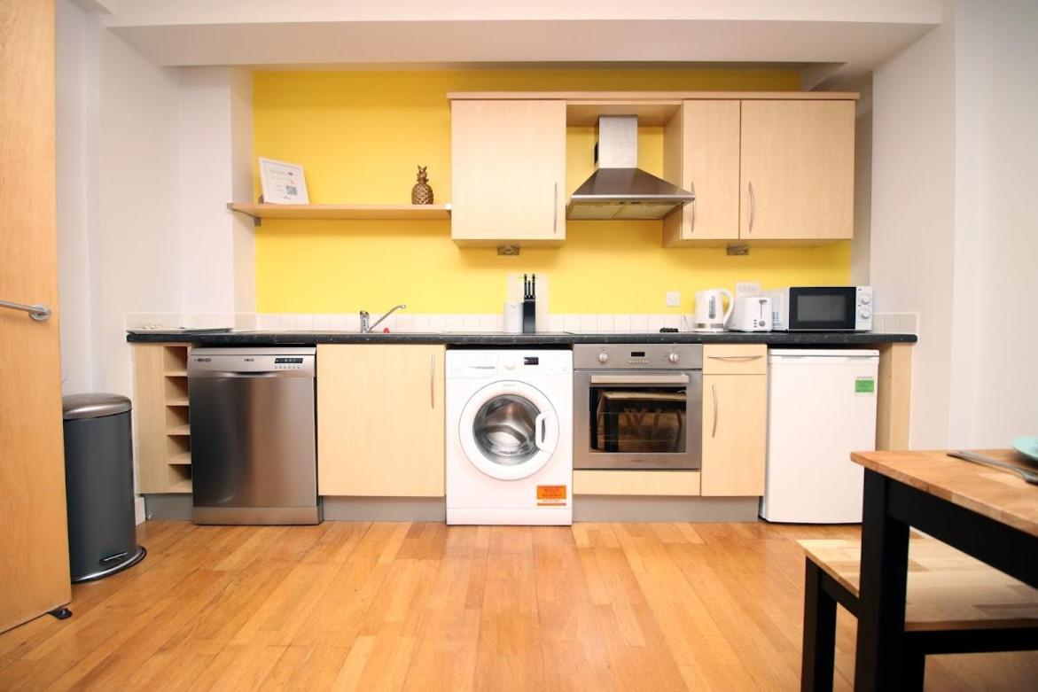 Hamilton Court 1Bedroom Apartment, Bright And Central Location With Balcony And Wi-Fi Bristol Eksteriør billede